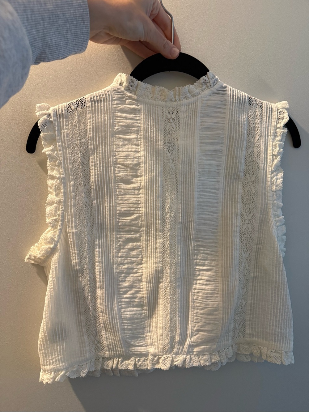 Dôen White Hallie Lace Crop Top (Never Worn) - Picture 5 of 7